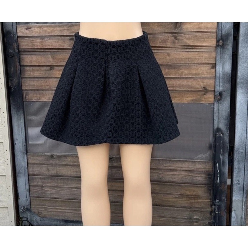 MINISTRY OF STYLE Eyelet Ruffle Skirt